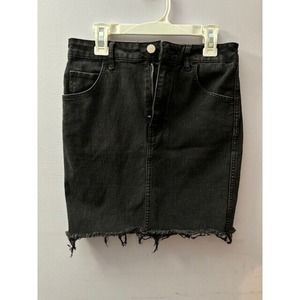 H&M Black Five Pocket Above Knee Fray Hem Denim Jean SKIRT Women Size 4